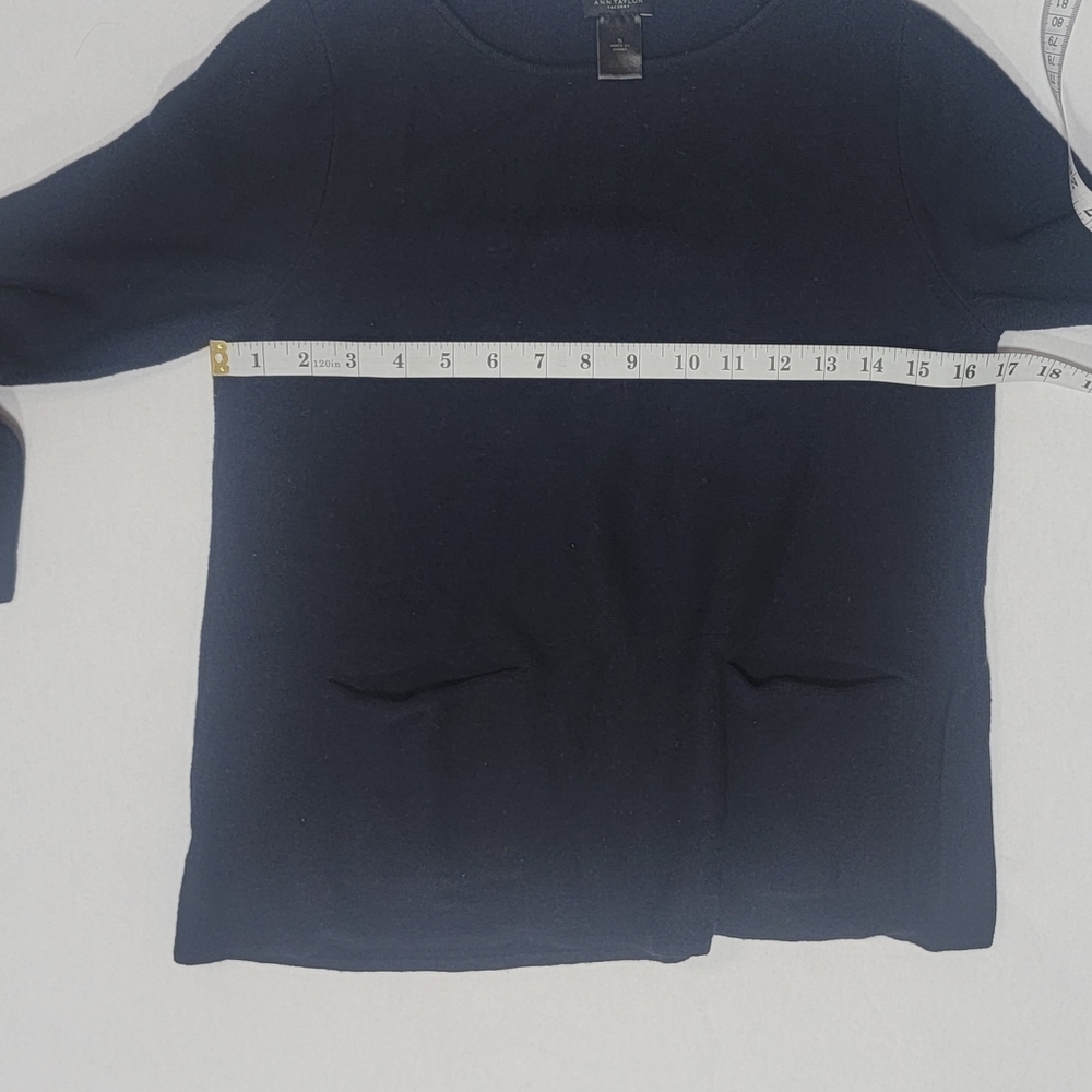 Ann Taylor Factory Women's Navy Crew Neck Sweater Size S - Picture 4 of 7